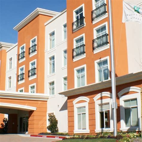 Embassy Suites Hotels in Santa Clarita, CA .
